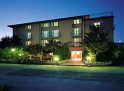 Hotel Darsena Пасиняно сул Тразимено Екстериор снимка